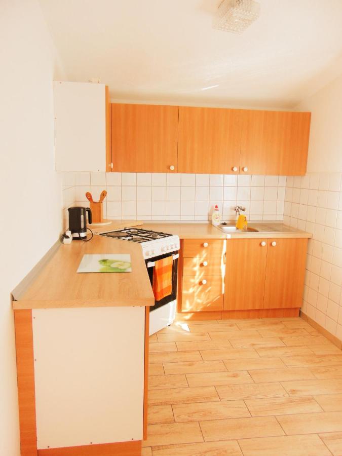 Ferienwohnung Apartman Mia Vir Exterior foto